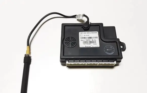 KIA Sorento Comfort/convenience module 954113E810 10R020746 957903E940