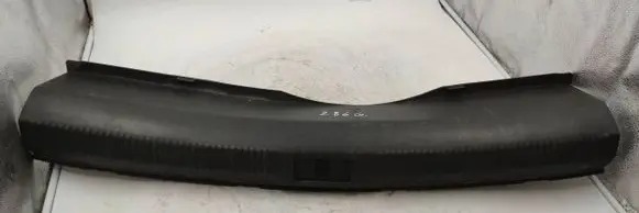 Trunk/boot sill cover protection