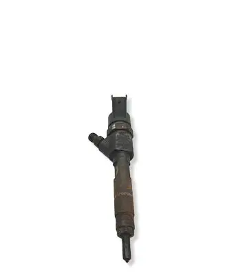Opel Vivaro Fuel injector 0445110146 20023852