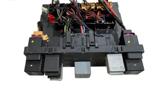 Volkswagen PASSAT B6 Comfort/convenience module 3C8937049N F005V00915