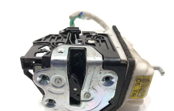 KIA Rio Front door lock