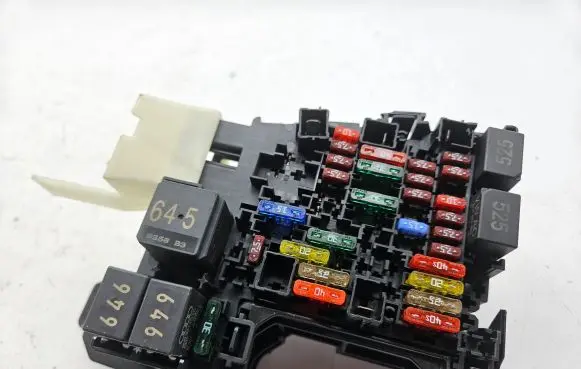 Volkswagen Tiguan Fuse module
