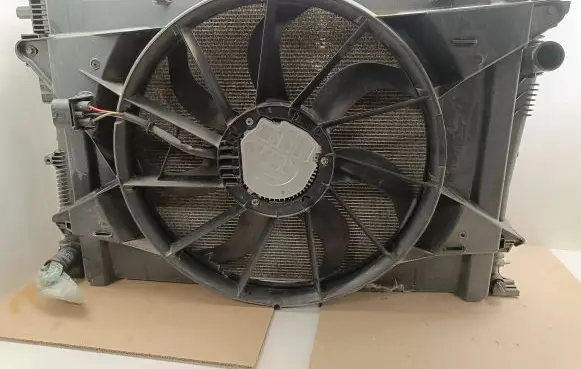 Chrysler Pacifica Radiator cooling fan shroud 68217321AC 68217314AE F00HX3G030