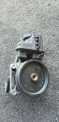Mercedes-Benz Sprinter W906 Power steering pump A0064661701