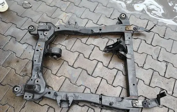 Chevrolet Orlando Engine mount bracket