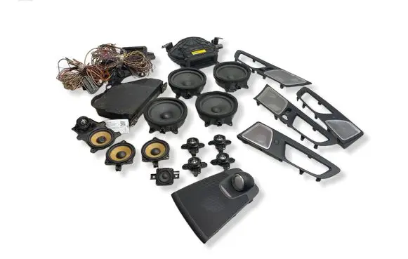 Volvo XC60 Audio system kit 32265468 32265467 32212621