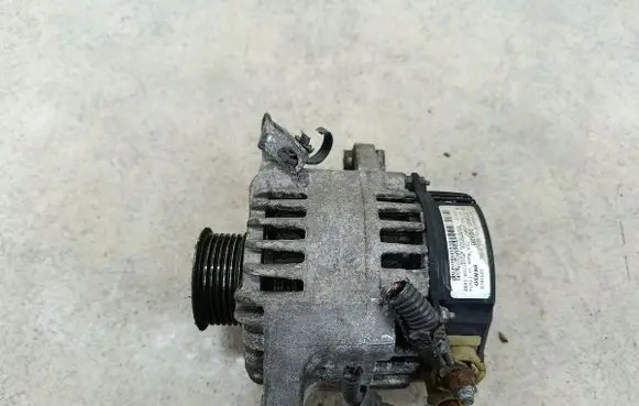 Peugeot 107 Generator/alternator 270600Q120