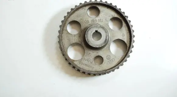 Audi A4 S4 B5 8D Fuel pump gear (pulley) 028130111A