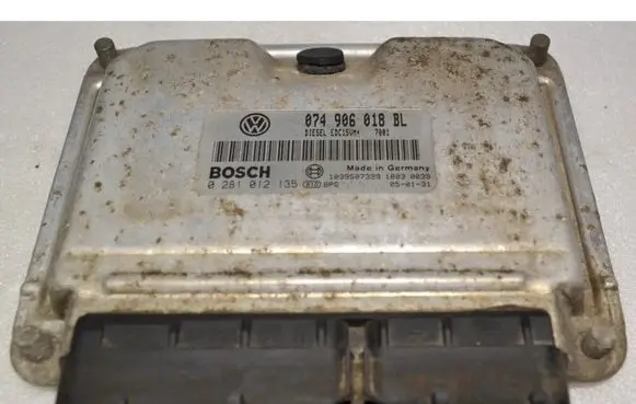 Volkswagen Transporter - Caravelle T4 Engine control unit/module 074906018BL 0281012135