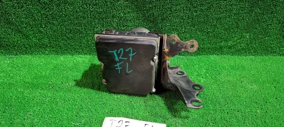 Toyota Avensis T270 ABS control unit/module 