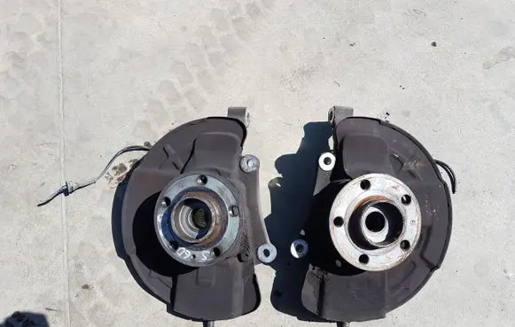 Volvo S60 Front wheel hub spindle knuckle