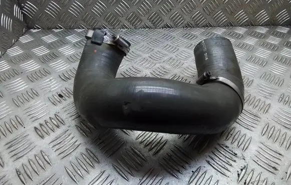 Opel Vivaro Intercooler hose/pipe