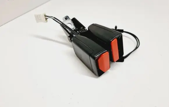 Peugeot 508 RXH Middle seatbelt buckle (rear) 