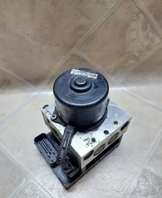 Volkswagen Golf IV ABS Pump 1J0907379G 1j0614117c 10020401424