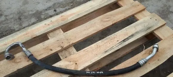 Audi A4 S4 B9 Air conditioning (A/C) pipe/hose 8W0816743B