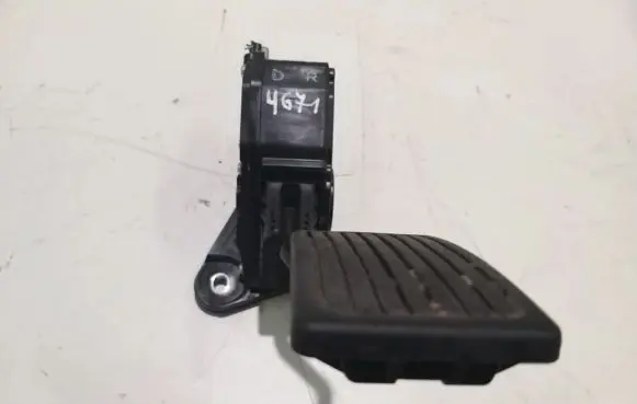 Honda CR-V Accelerator throttle pedal JM14BJ30000025119 31305K27