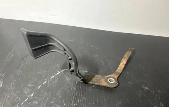 Volvo XC90 Engine bonnet (hood) release handle 8650491