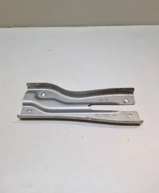 BMW i3 Radiator support slam panel bracket 729685706 141918 7006957
