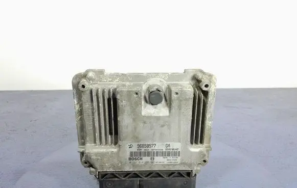 Chevrolet Captiva Engine control unit/module ECU 96858577