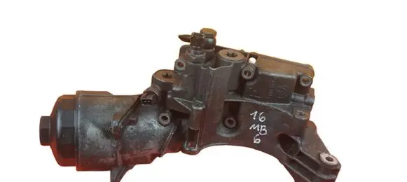 BMW X5 E53 Oil filter mounting bracket 1713838 M54B30