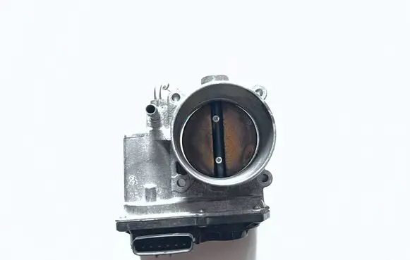 Lexus IS 220D-250-350 Throttle valve 2203031020