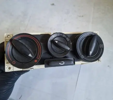 Audi A3 S3 8L Climate control unit 8L0819045A
