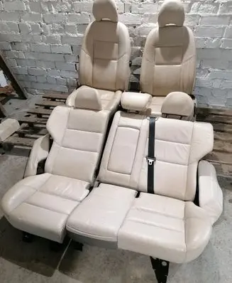 Seat set