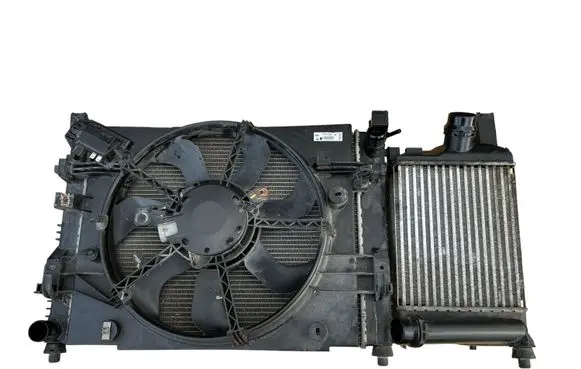 Dacia Duster Radiator set 214813773R 214100078R 144966051R