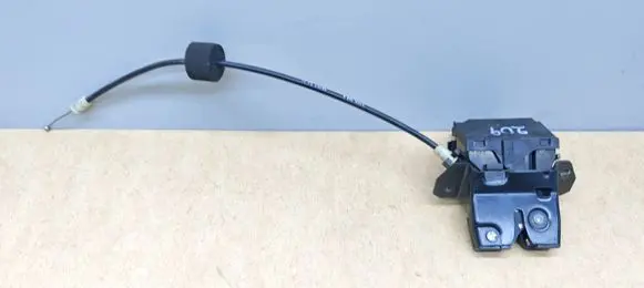 Mercedes-Benz CLK A209 C209 Loading door lock A1717500085