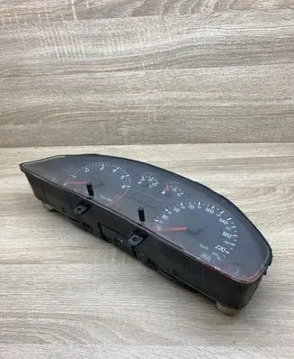 Audi A6 S6 C5 4B Speedometer (instrument cluster) 88311245