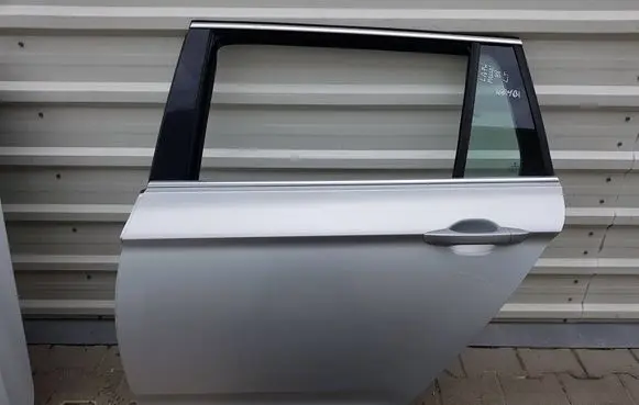 Volkswagen PASSAT B8 Rear door 