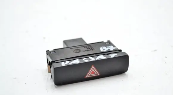 Volkswagen PASSAT B7 Hazard light switch 3AA953509A