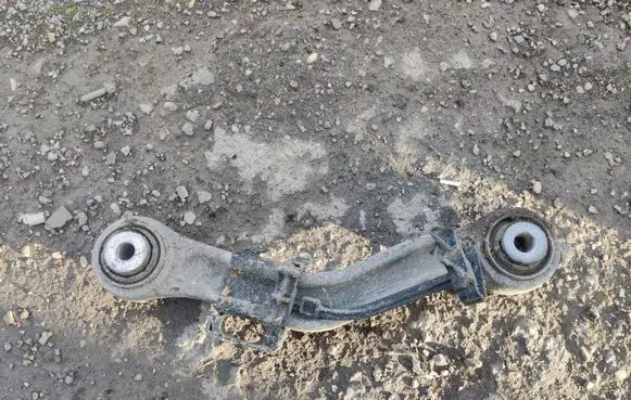 BMW 5 F10 F11 Rear upper control arm/wishbone 36389