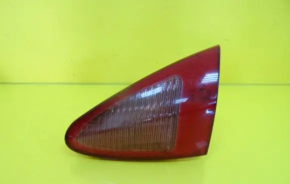 Alfa Romeo 147 Tailgate rear/tail lights 46556346 46747825