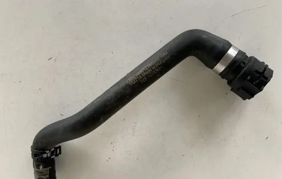 Audi Q7 4M Engine coolant pipe/hose 4M0122449AC