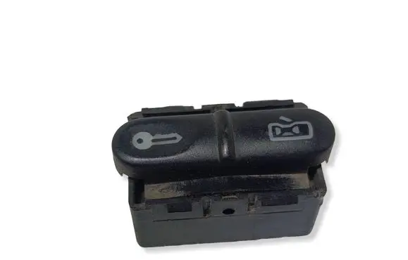 Volkswagen Polo III 6N 6N2 6NF Central locking switch button 6H0962125A