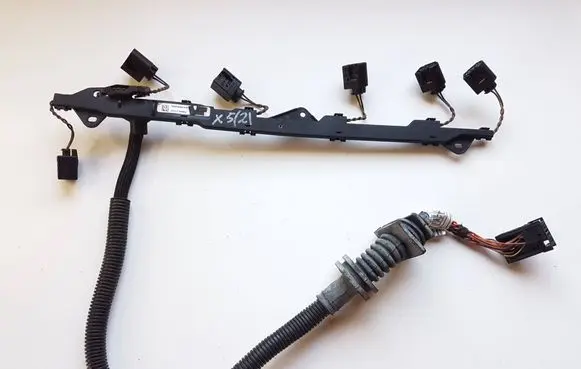 BMW X5 E70 Fuel injector wires 738050804 780824705