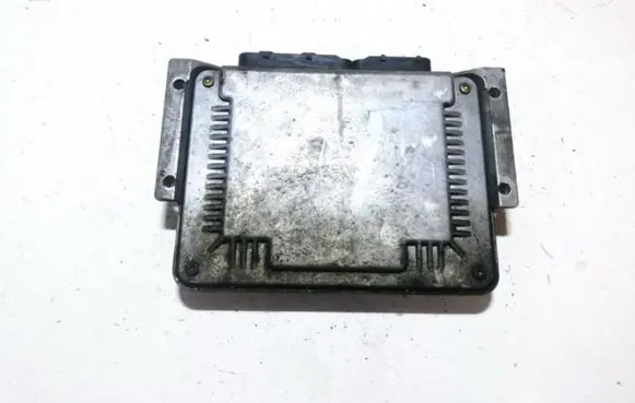 Alfa Romeo 166 Engine control unit/module 46821768 0281010340