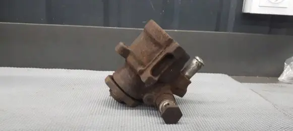 Volkswagen Golf IV Power steering pump 1j0422154d