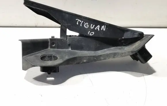 Volkswagen Tiguan Accelerator throttle pedal 1K1723503R 071010 6510100101