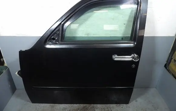 Dodge Nitro Front door 