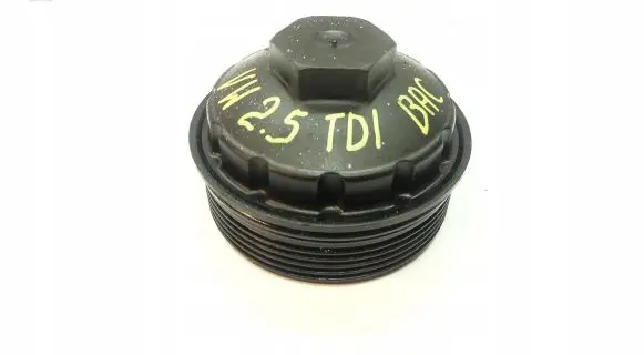 Volkswagen Touareg I Oil filter cover 