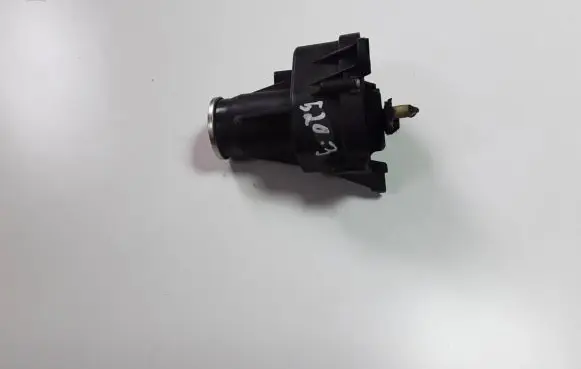 BMW 5 F10 F11 Intake manifold valve actuator/motor 8570791