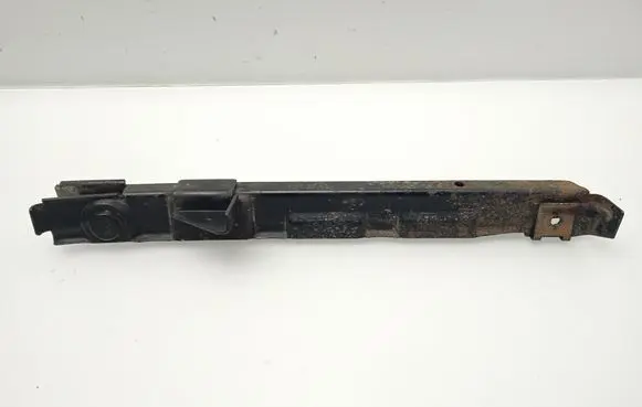 Mercedes-Benz E W211 Front bumper mounting bracket A2118801114