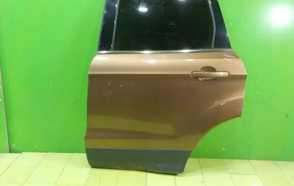 Ford Kuga II Rear door LEWE