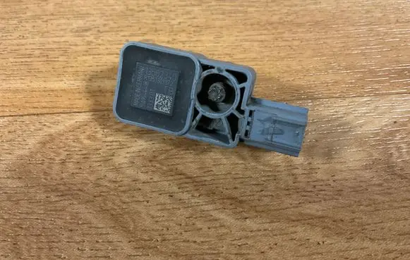 Opel Insignia A Airbag deployment crash/impact sensor 13502340