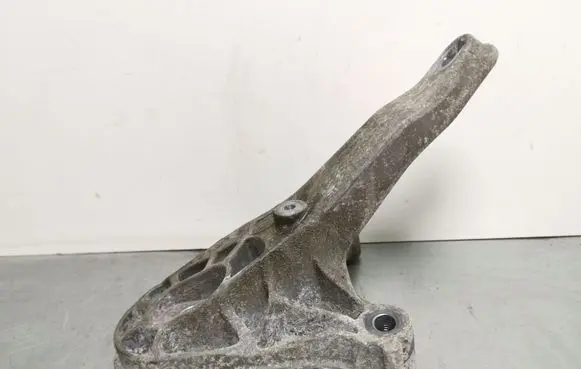 Mini Cooper Countryman R60 Engine mounting bracket 6788663