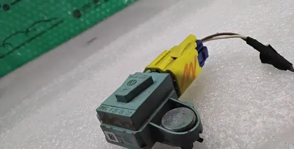 Audi A6 S6 C6 4F Airbag deployment crash/impact sensor 4F0955557A