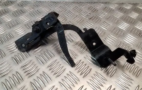 Mazda 6 Radiator mount bracket