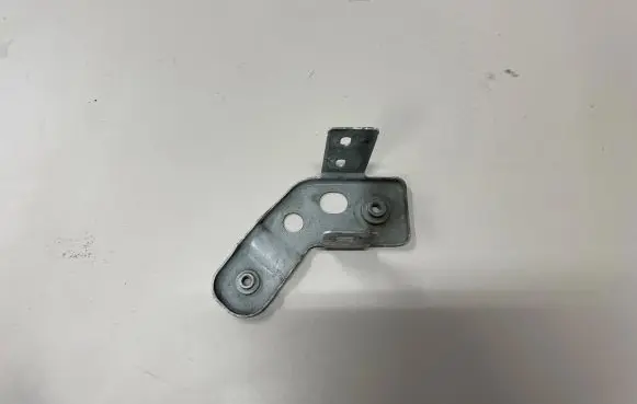 Renault Megane III Fender mounting bracket 6418003B